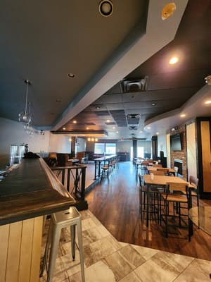 thumbnail: Bar (on property)