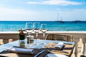 thumbnail: Restaurant
