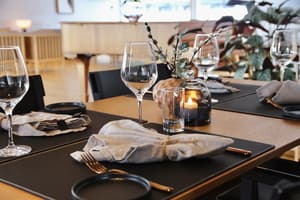 thumbnail: Restaurant