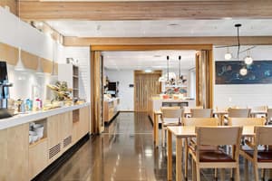 thumbnail: Restaurant
