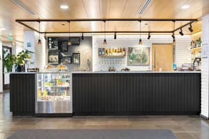 thumbnail: Bar (on property)