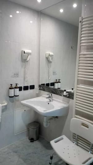thumbnail: Bathroom