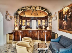 thumbnail: Bar (on property)