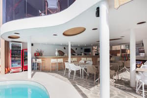 thumbnail: Bar (on property)