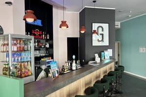 thumbnail: Restaurant