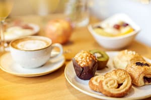 thumbnail: Breakfast area