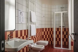 thumbnail: Accessible bathroom