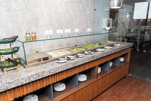 thumbnail: Restaurant