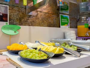 thumbnail: Breakfast area
