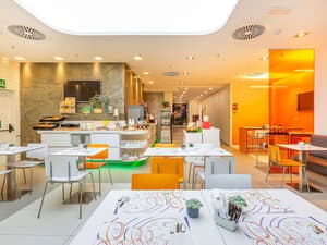 thumbnail: Breakfast area