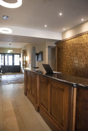 thumbnail: Reception