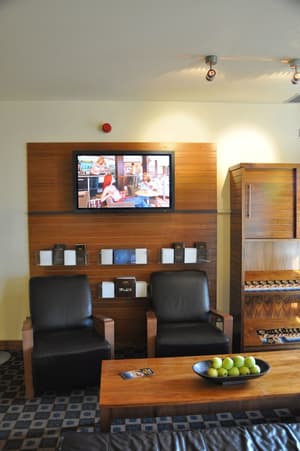 thumbnail: Lobby sitting area