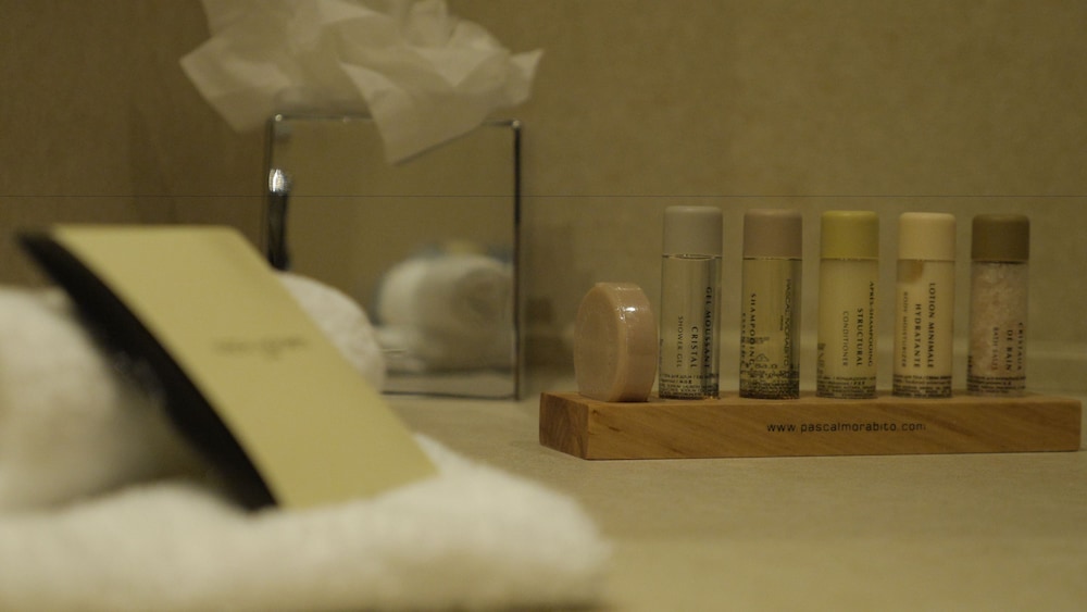 Bathroom amenities