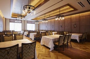 thumbnail: Restaurant
