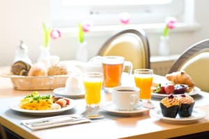 thumbnail: Breakfast area