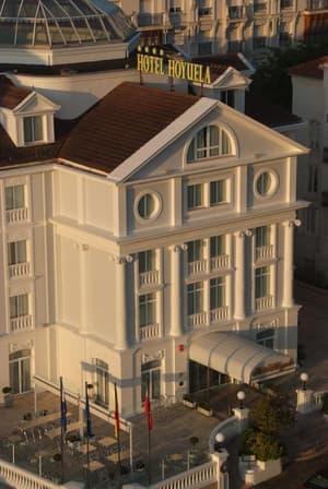 thumbnail: Exterior