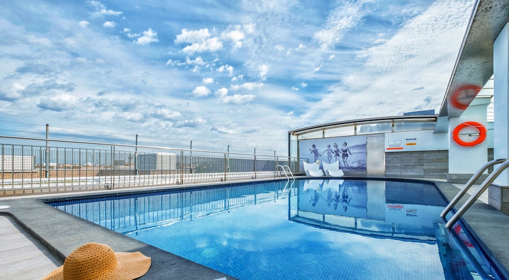 Rooftop pool