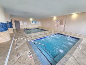 thumbnail: Indoor spa tub