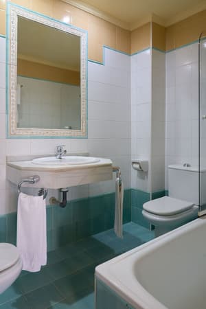 thumbnail: Bathroom