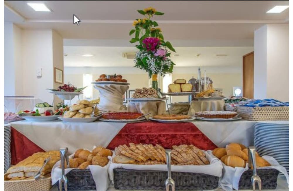 Breakfast buffet