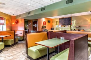 thumbnail: Restaurant