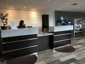 thumbnail: Reception