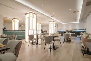 thumbnail: Breakfast area