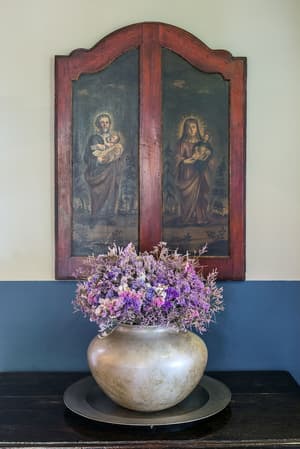 thumbnail: Interior detail