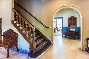 thumbnail: Interior detail
