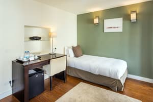 thumbnail: Room