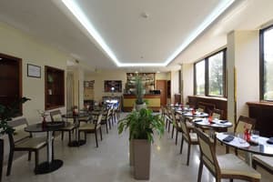 thumbnail: Bar (on property)