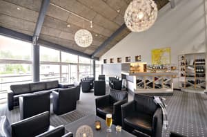 thumbnail: Bar (on property)
