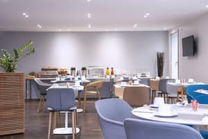 thumbnail: Breakfast area