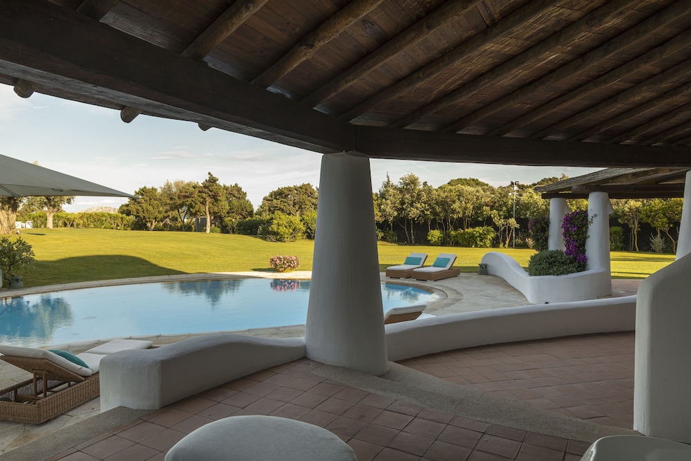 Private pool