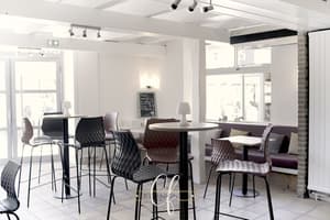 thumbnail: Bar (on property)