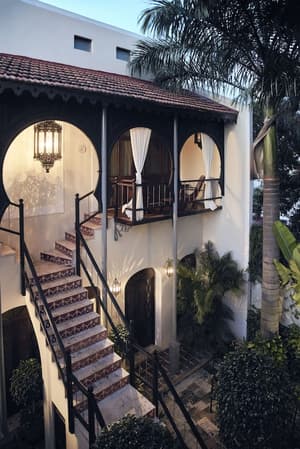 thumbnail: Interior