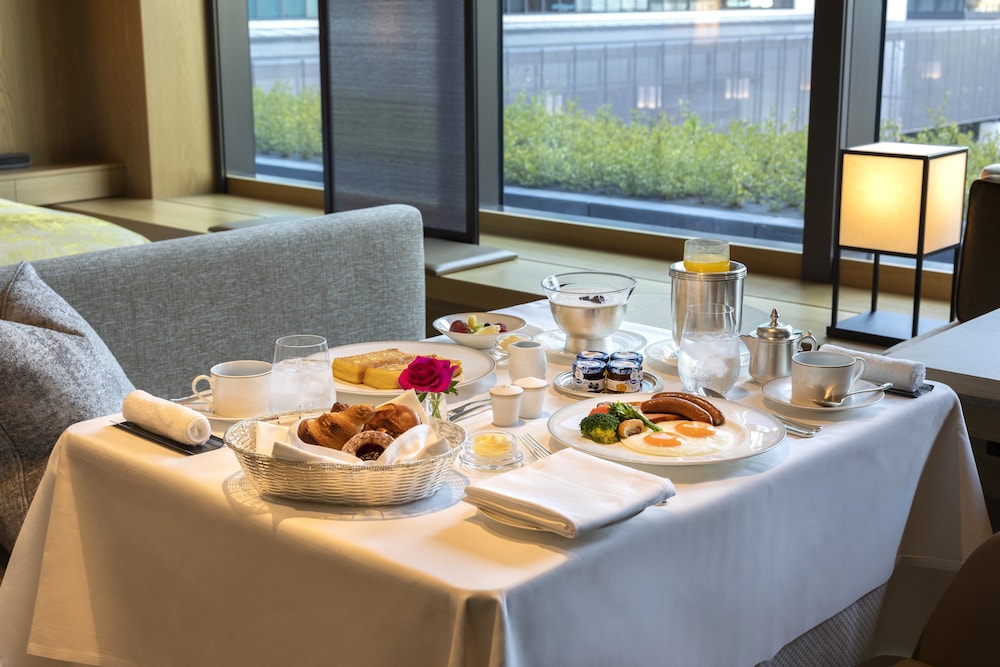 Room service - dining