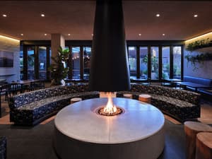 thumbnail: Restaurant
