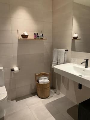 thumbnail: Bathroom