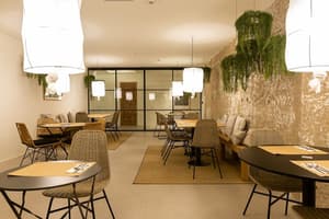thumbnail: Dining room