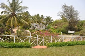 thumbnail: Property grounds