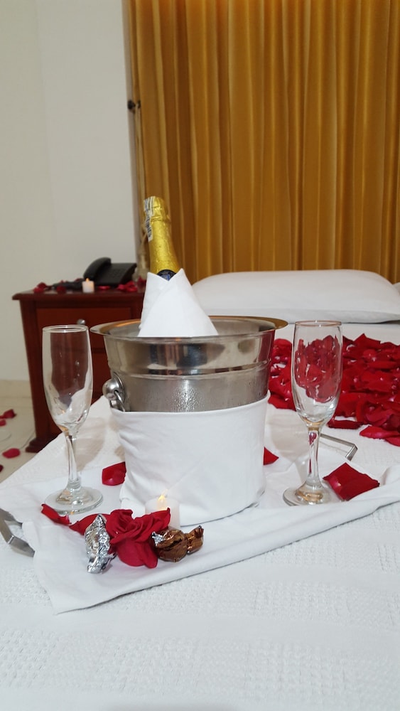 Champagne service