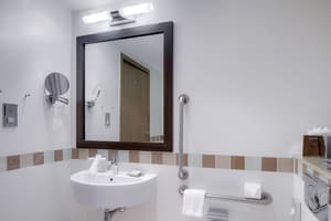 thumbnail: Bathroom sink