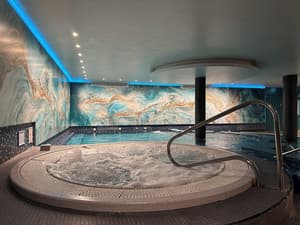 thumbnail: Pool