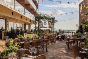 thumbnail: Bar (on property)