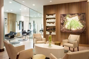 thumbnail: Nail salon