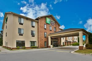 Holiday Inn Express & Suites Buford Ne-Lake Lanier