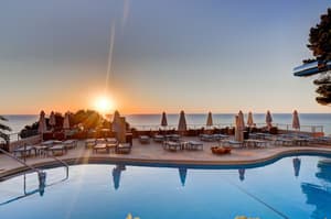 thumbnail: Outdoor pool