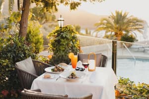 thumbnail: Restaurant