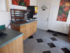 thumbnail: Breakfast area